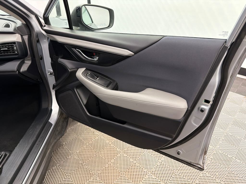 Used 2020 Subaru Outback Premium image 15