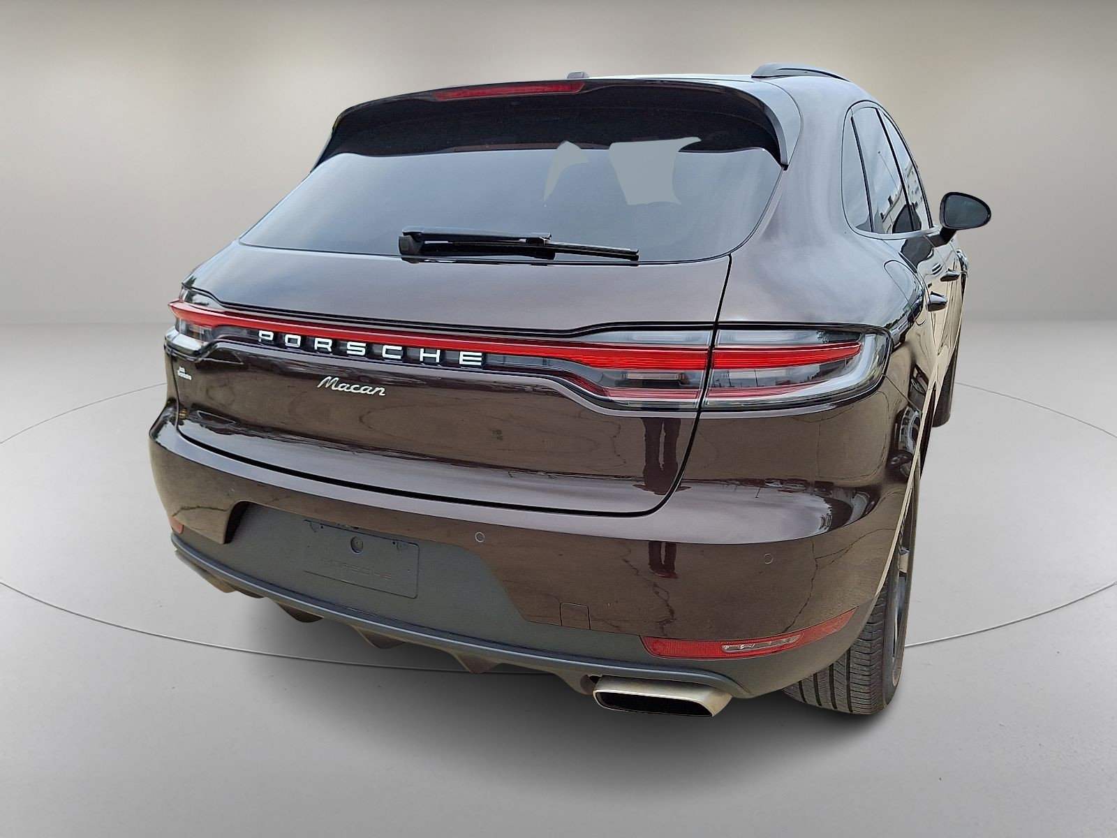 Used 2021 Porsche Macan w/ Premium Package Plus AWD/4WD image 10