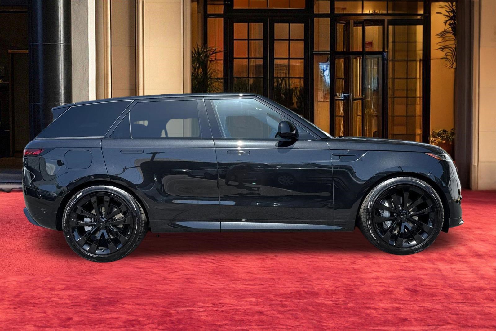 New 2026 Land Rover Range Rover Sport Dynamic SE AWD/4WD image 7