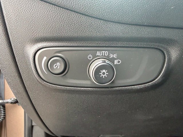 Used 2019 Chevrolet Equinox LS FWD image 23