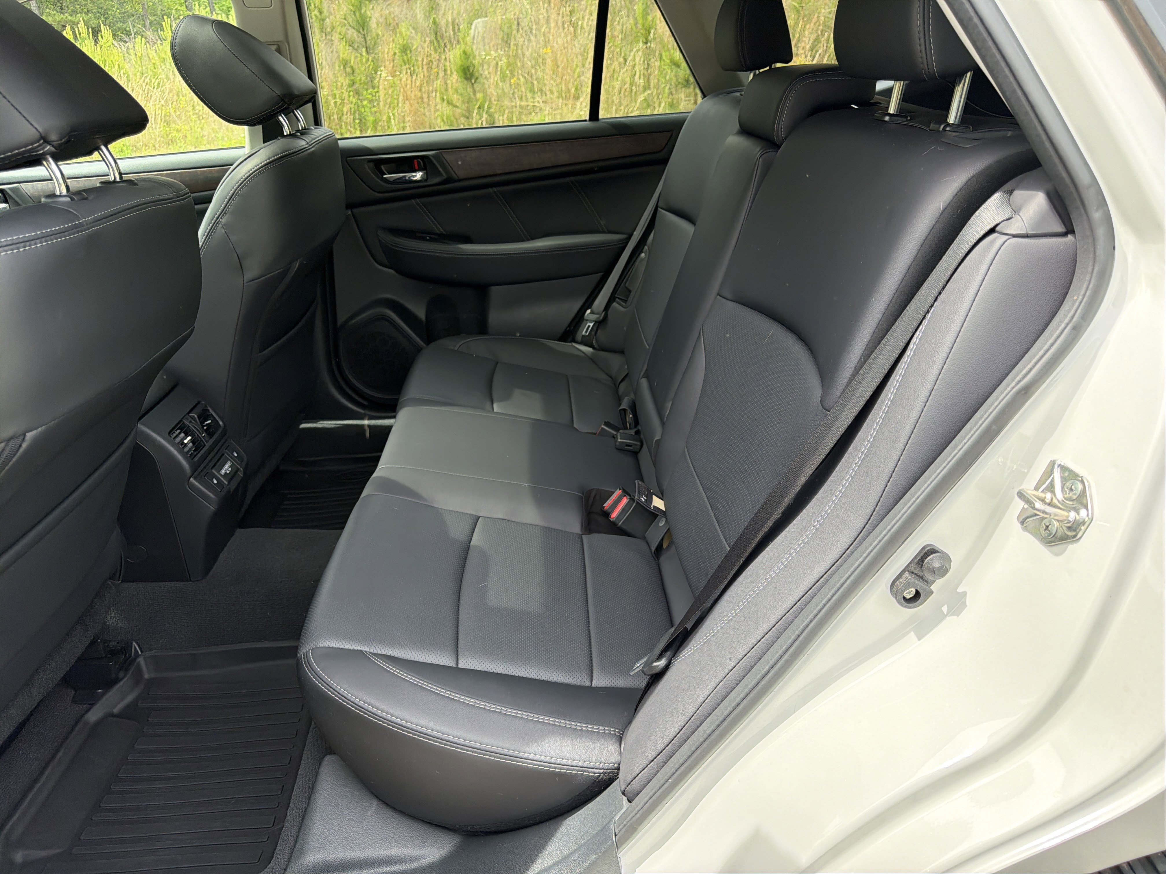 Used 2018 Subaru Outback 2.5i Limited AWD/4WD image 21