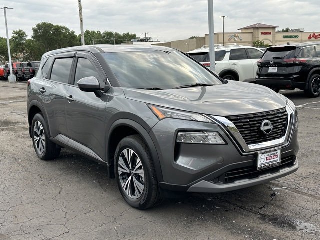Certified 2023 Nissan Rogue SV image 3
