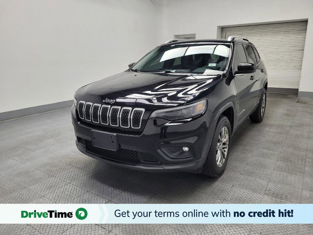 Used 2019 Jeep Cherokee Latitude Plus w/ Cold Weather Group AWD/4WD image 1