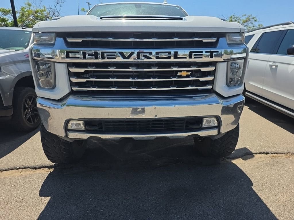 Used 2023 Chevrolet Silverado 2500 LTZ AWD/4WD image 9
