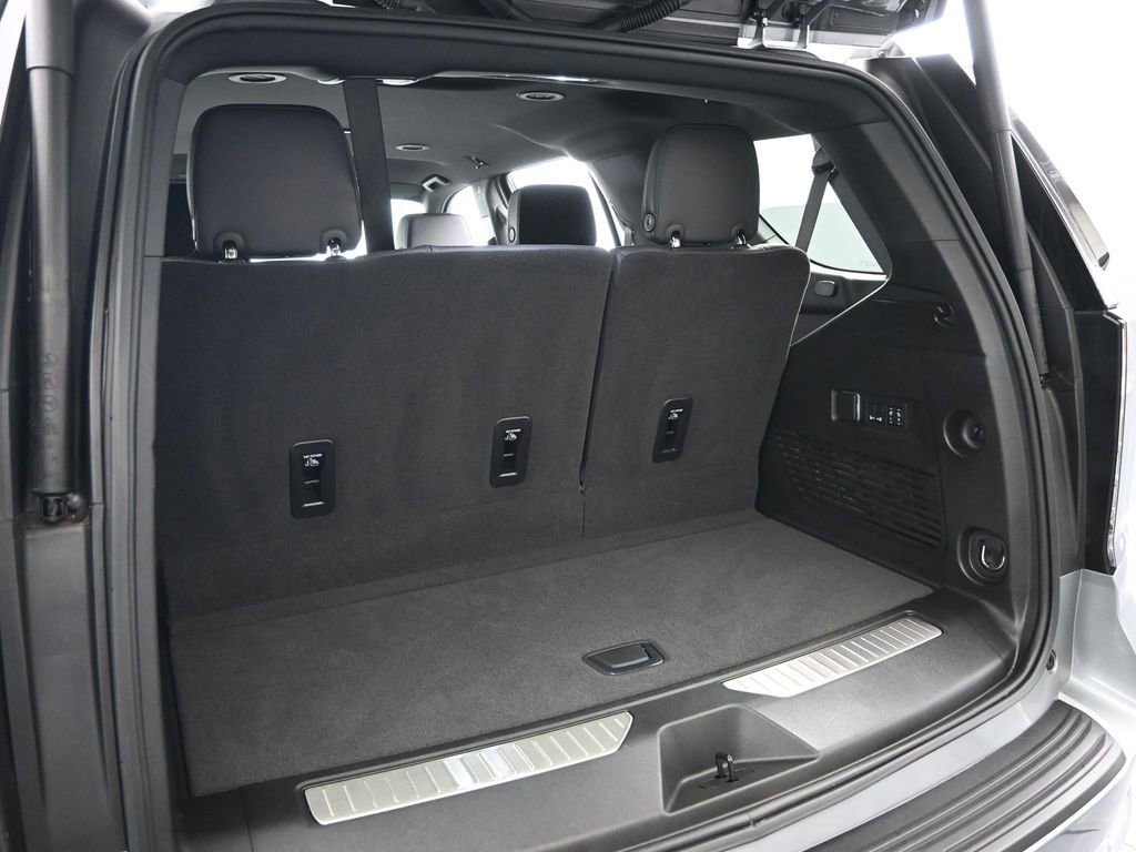 Used 2025 Chevrolet Tahoe High Country AWD/4WD image 35