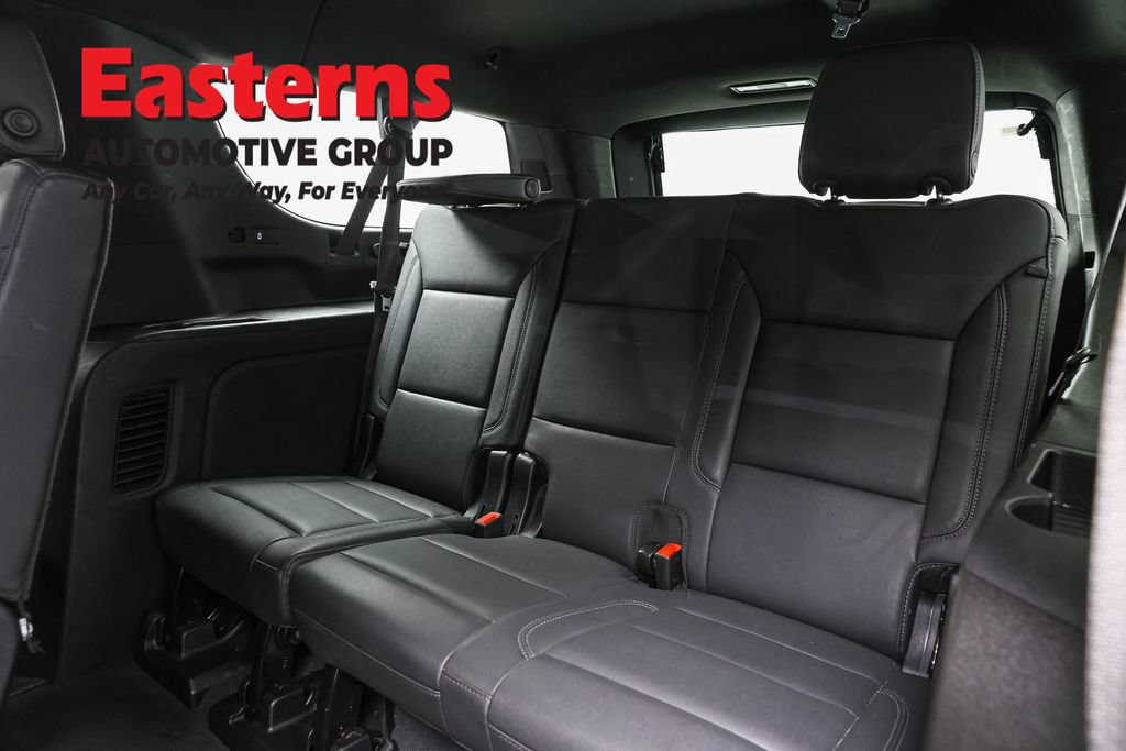 Used 2025 Chevrolet Suburban Z71 AWD/4WD image 28