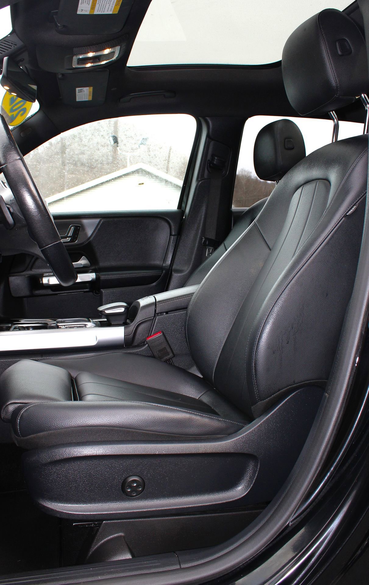 Used 2023 Mercedes-Benz GLB 250 image 15