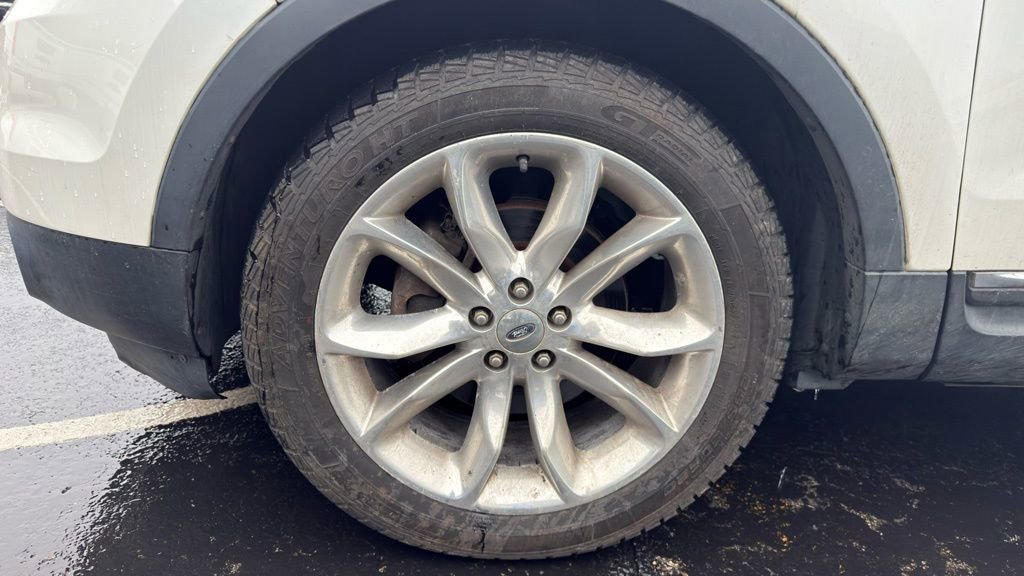 Used 2011 Ford Explorer XLT w/ 202A Rapid Spec Order Code image 9