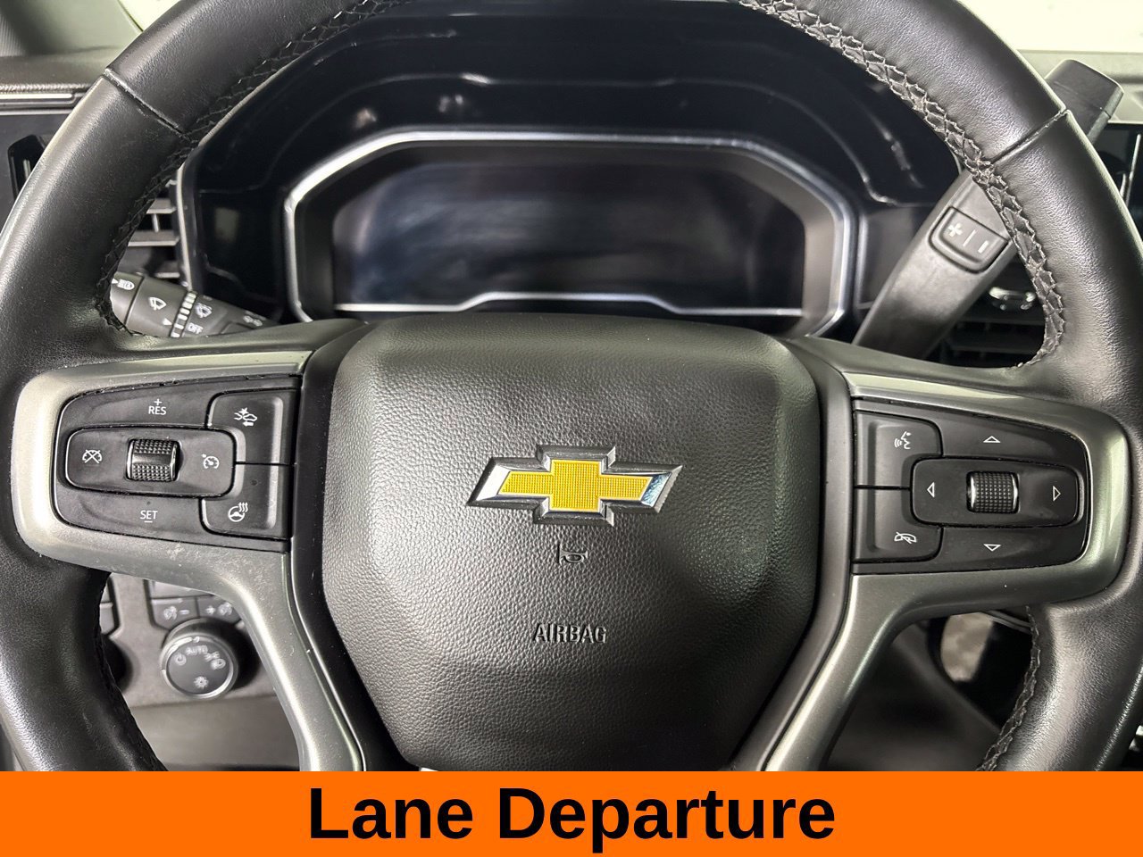 Used 2023 Chevrolet Silverado 1500 LT AWD/4WD image 15