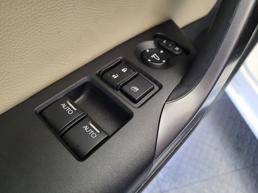 Used 2017 Honda Accord EX-L image 27