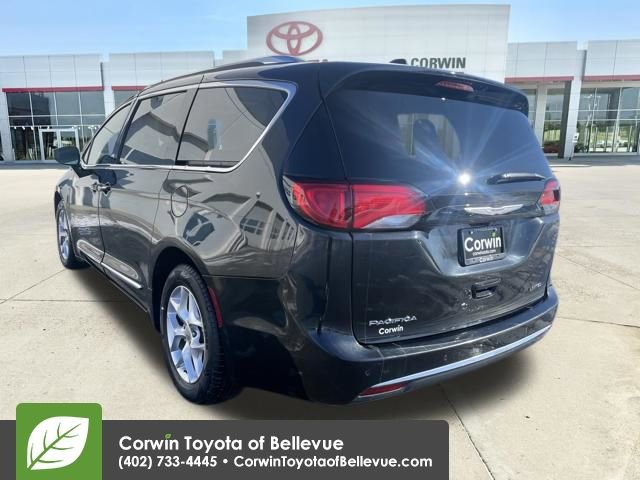 Used 2020 Chrysler Pacifica Limited video 3