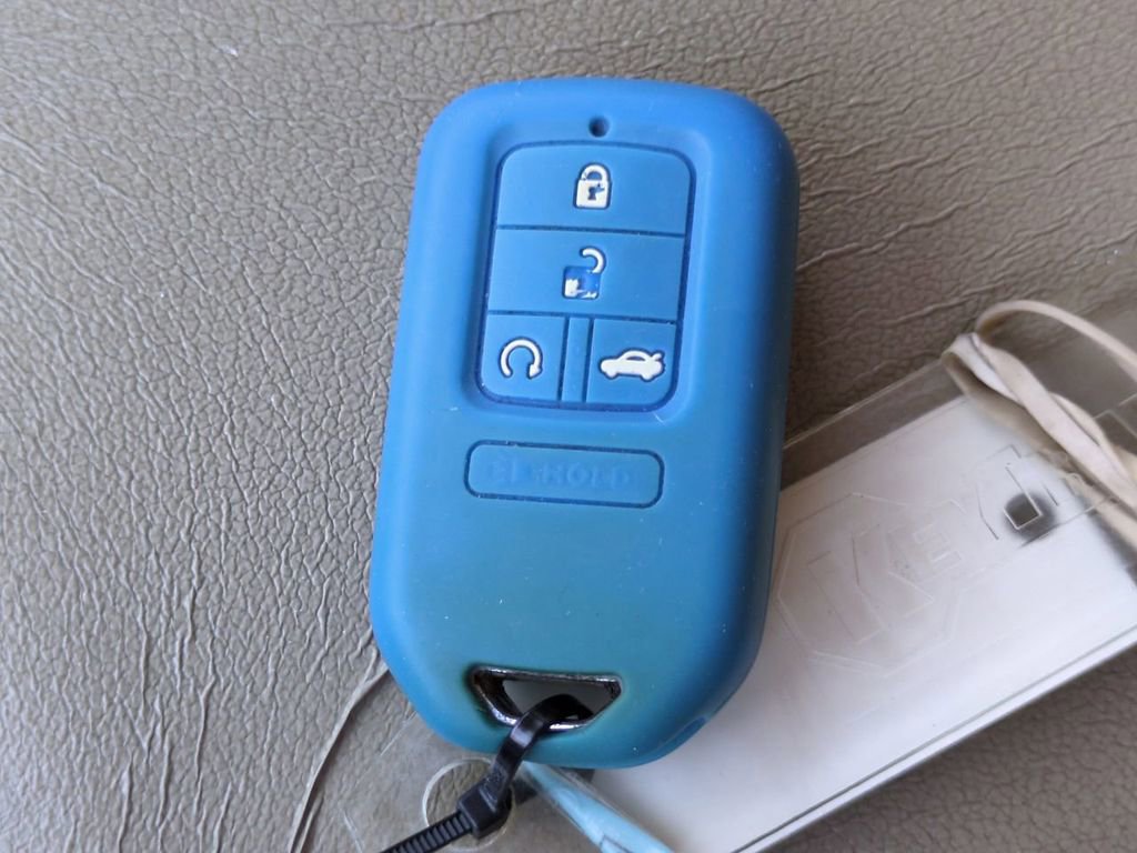 Used 2018 Honda CR-V Touring image 31