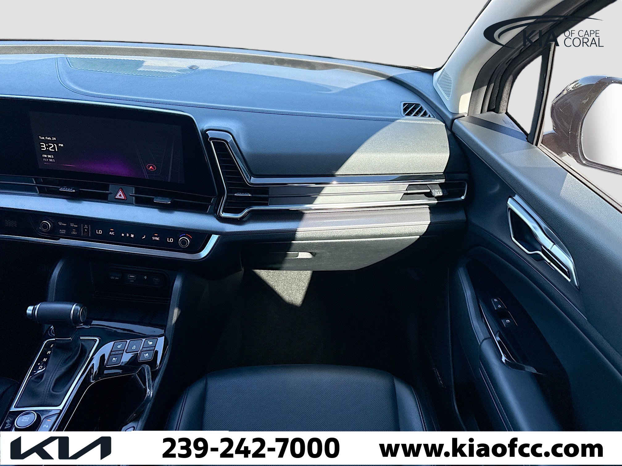 Certified 2025 Kia Sportage SX image 18