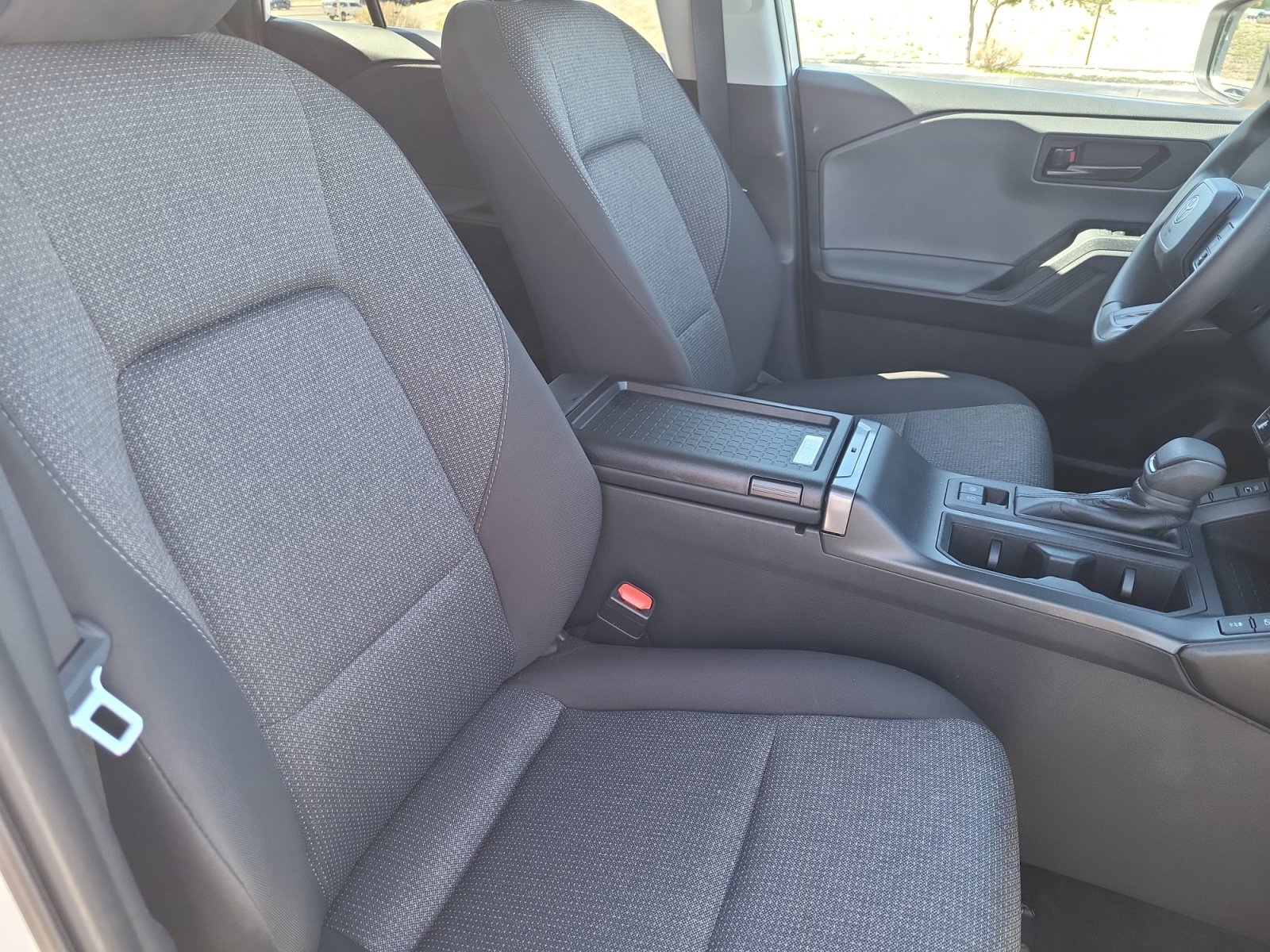 Used 2026 Toyota RAV4 LE AWD/4WD image 29