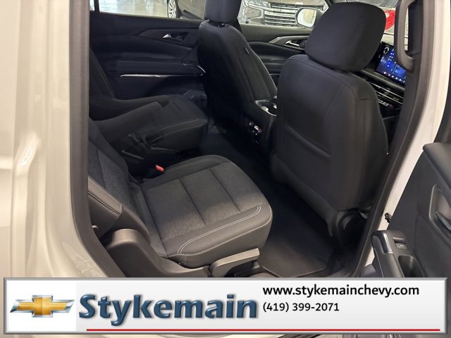 Used 2024 Chevrolet Traverse LT image 16