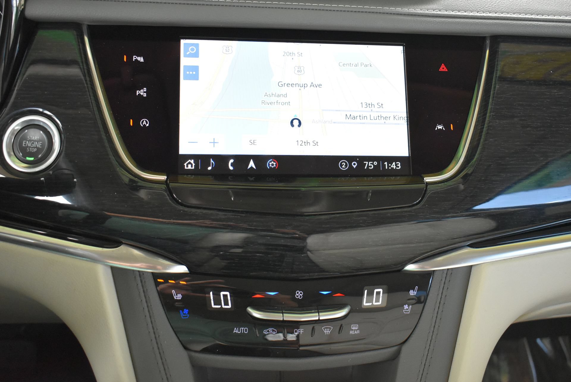 Used 2023 Cadillac XT6 Premium Luxury w/ Technology Package AWD/4WD image 28