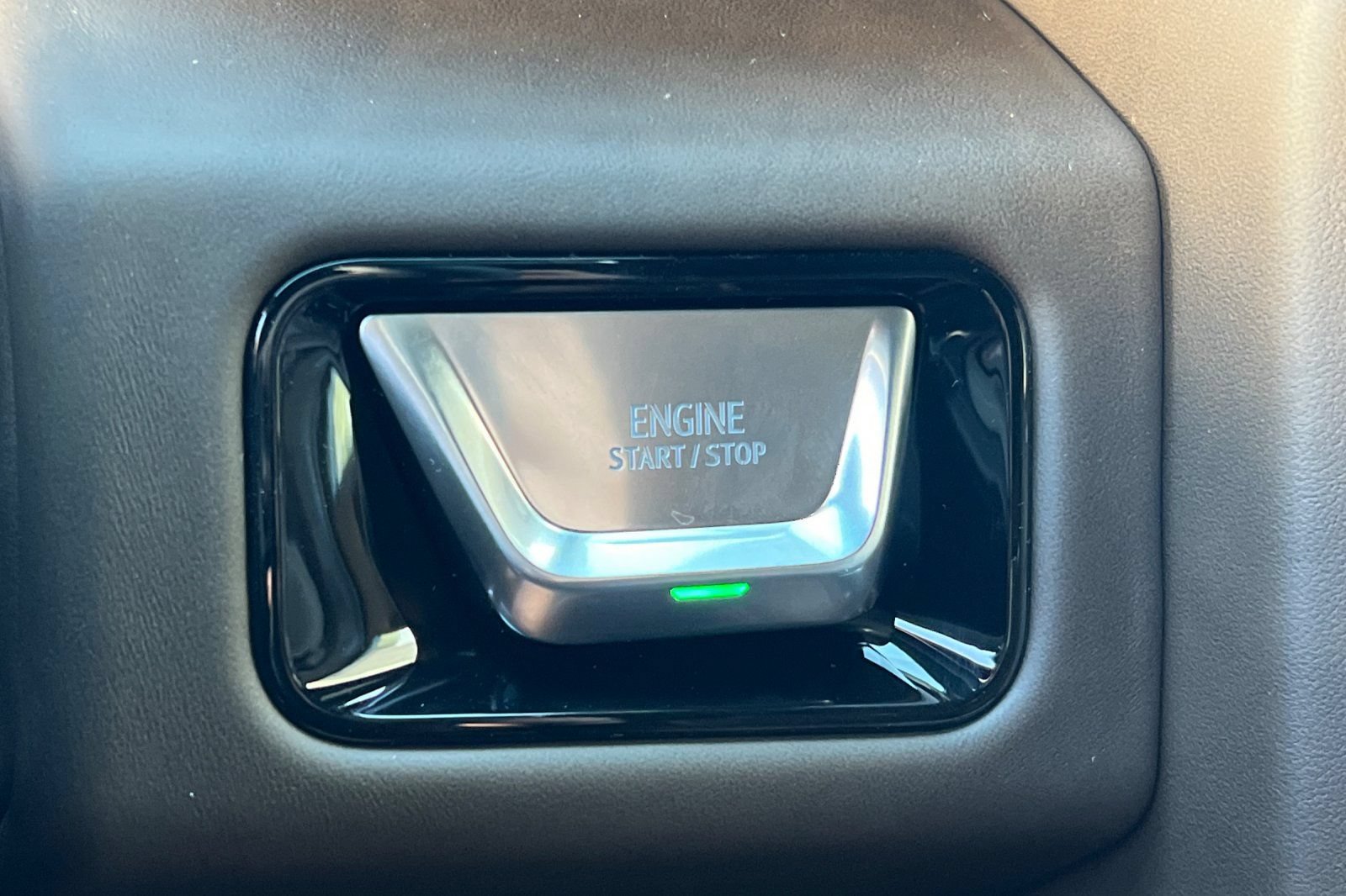 New 2026 GMC Yukon Denali Ultimate AWD/4WD image 27