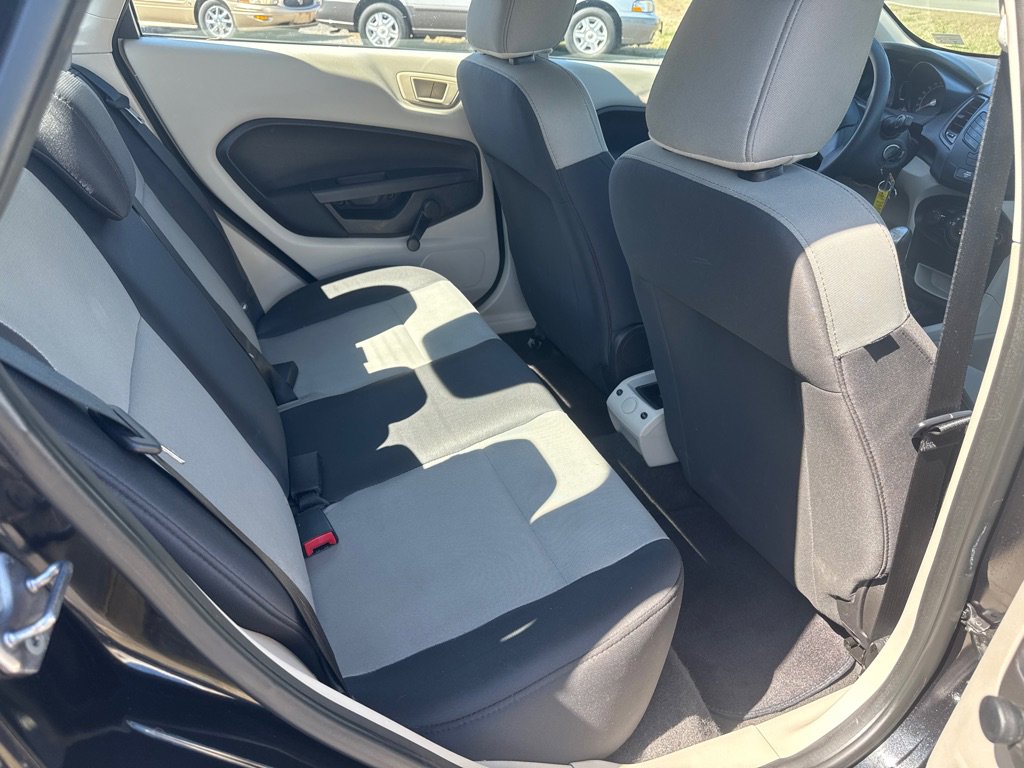 Used 2013 Ford Fiesta S w/ Convenience Pkg FWD image 19