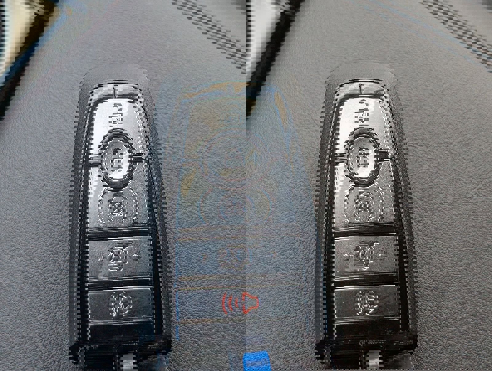 New 2026 Ford Explorer Platinum image 32