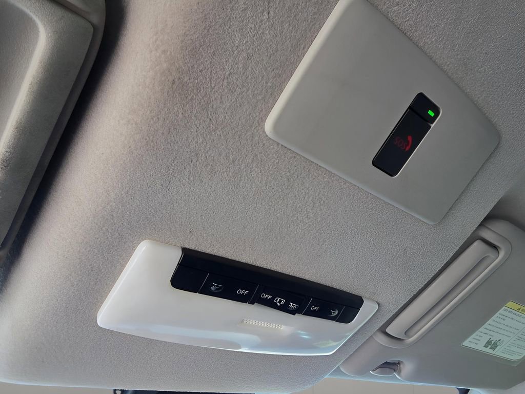 Used 2024 Nissan Versa SR w/ Trunk Package image 22