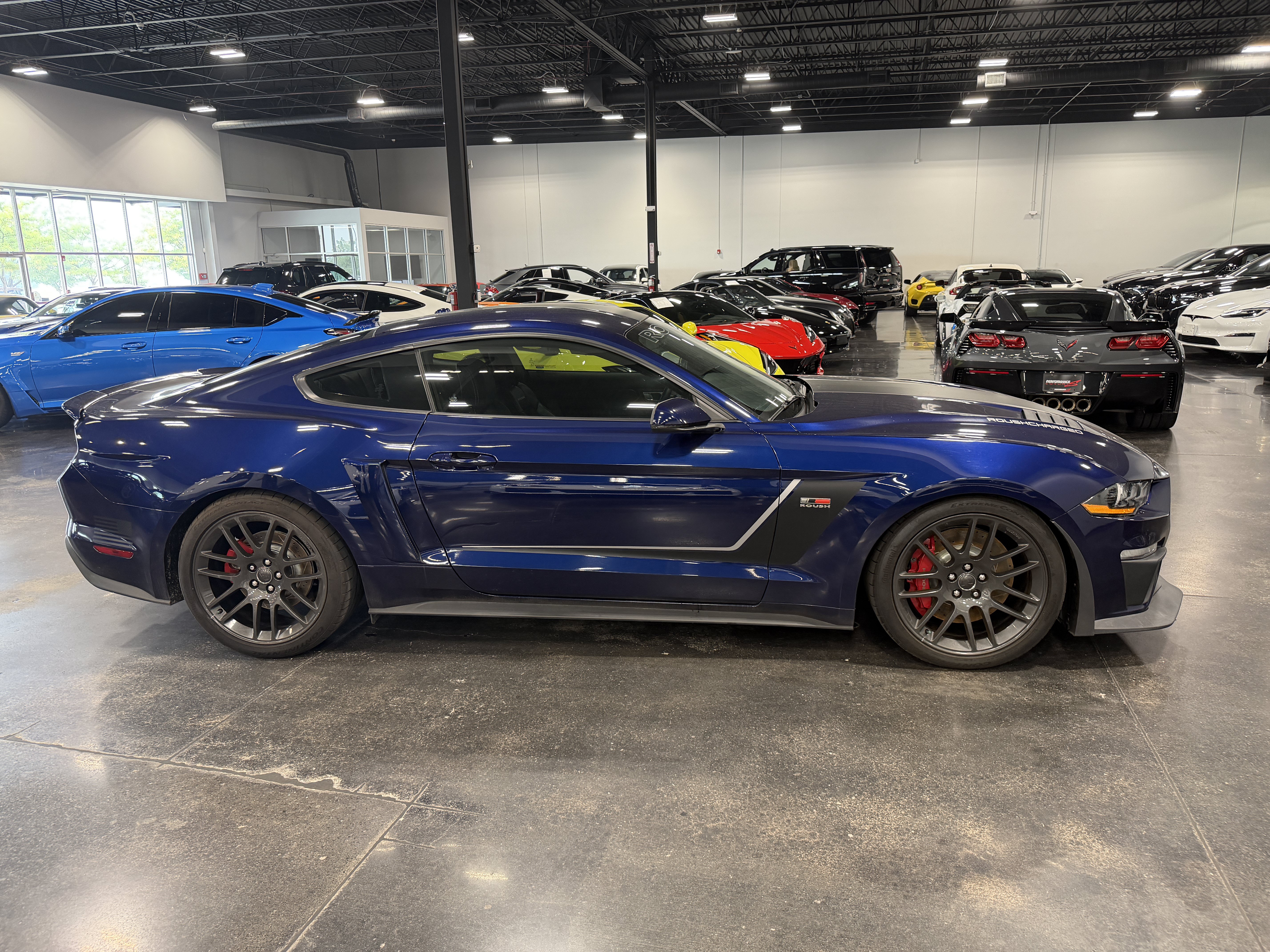 Used 2019 Ford Mustang GT Premium w/ GT Performance Package RWD image 8