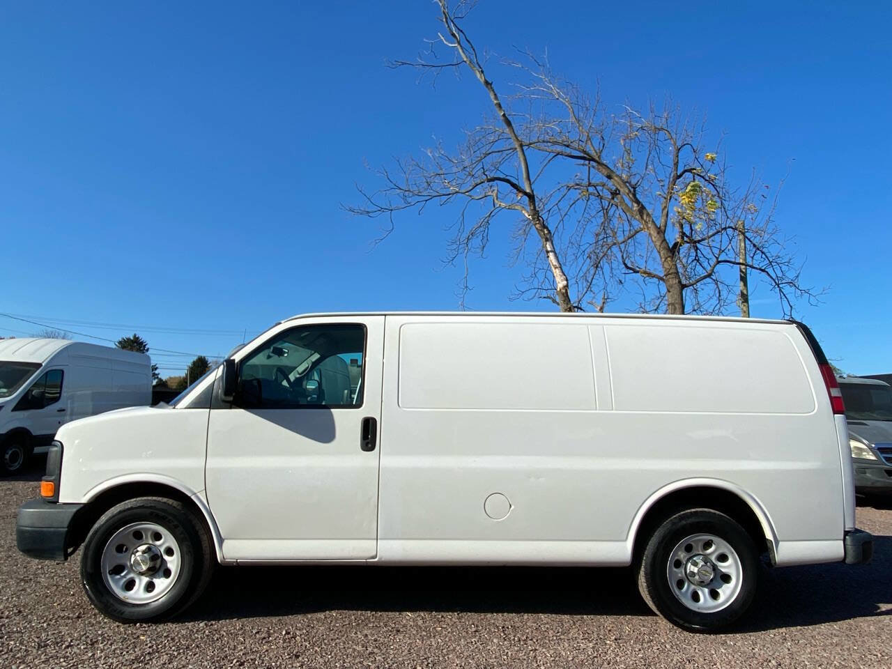 Used 2014 Chevrolet Express 1500 image 4