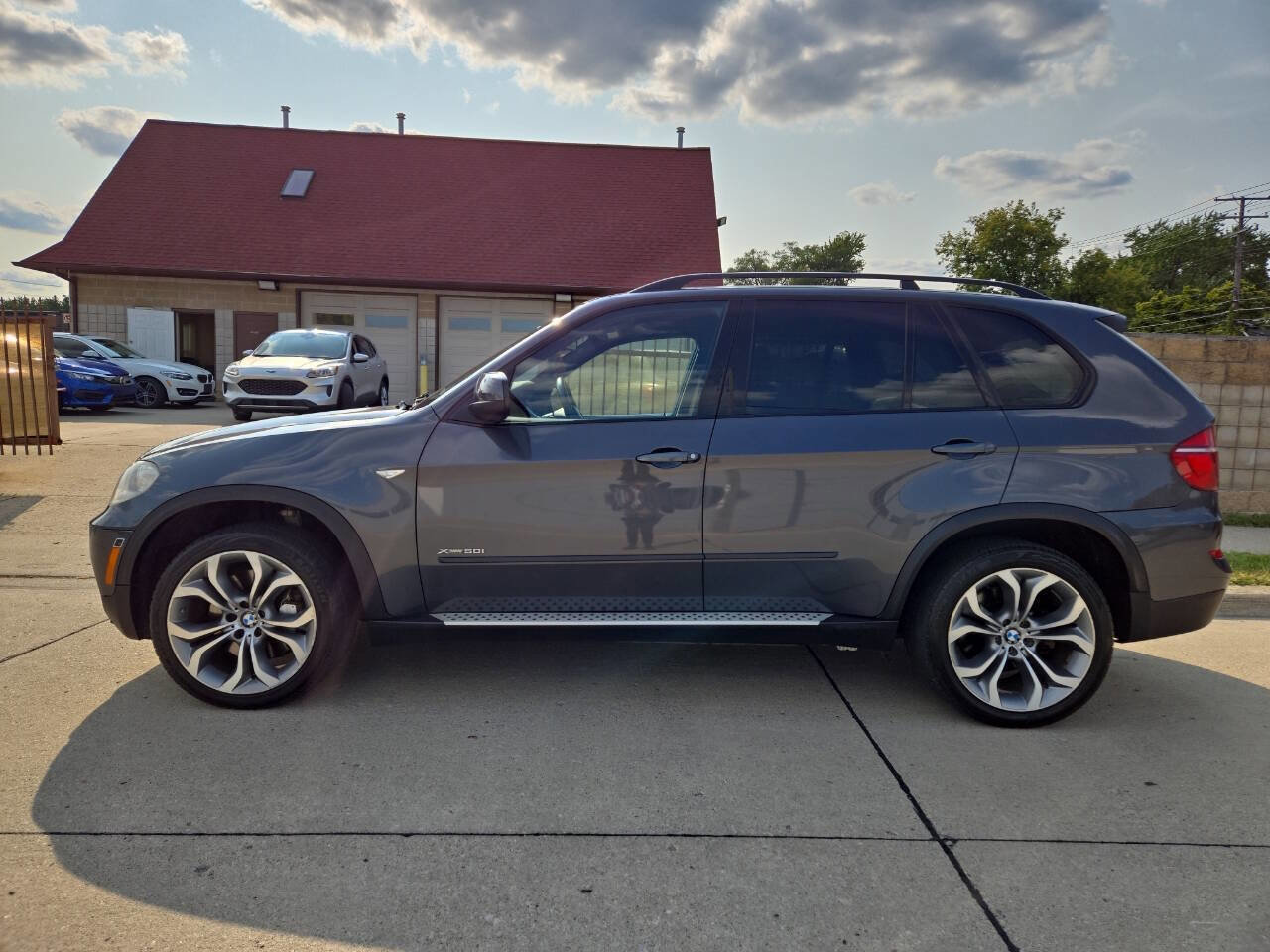 Used 2011 BMW X5 xDrive50i image 3