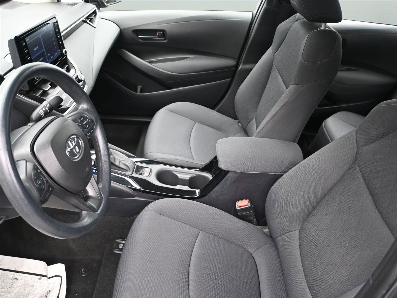 Used 2022 Toyota Corolla LE image 8