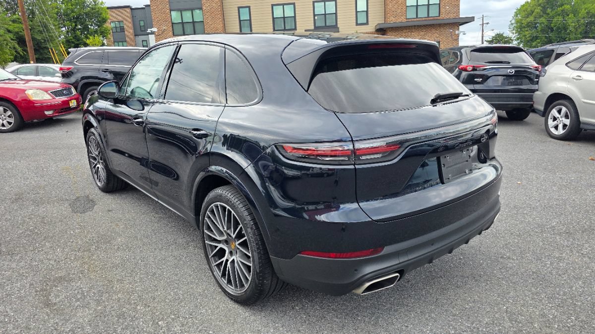 Used 2020 Porsche Cayenne AWD/4WD image 5