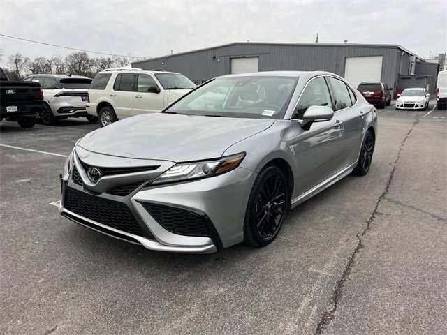 Used 2023 Toyota Camry XSE image 7