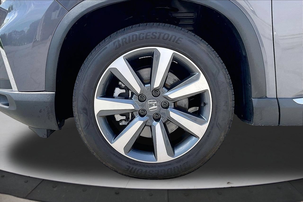 Used 2025 Honda Pilot Elite image 36