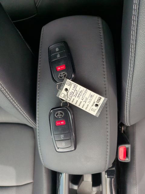 Used 2024 Toyota Corolla Cross XLE FWD image 34