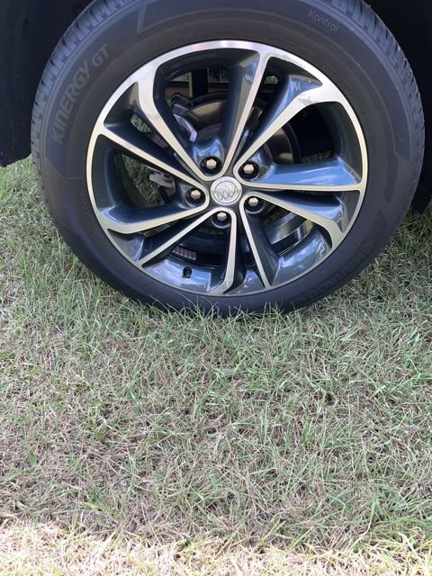 Used 2022 Buick Encore GX Essence image 10