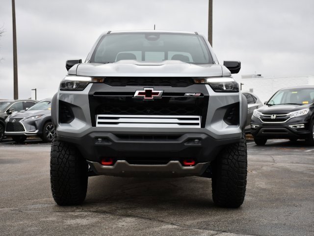 Used 2024 Chevrolet Colorado ZR2 w/ ZR2 Convenience Package III image 2