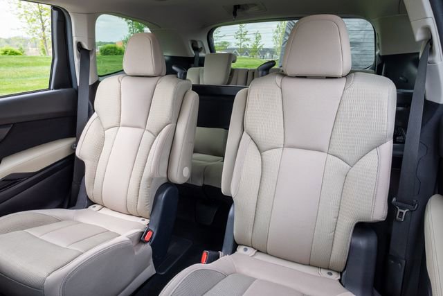 Used 2024 Subaru Ascent Premium w/ Convenience Package image 23