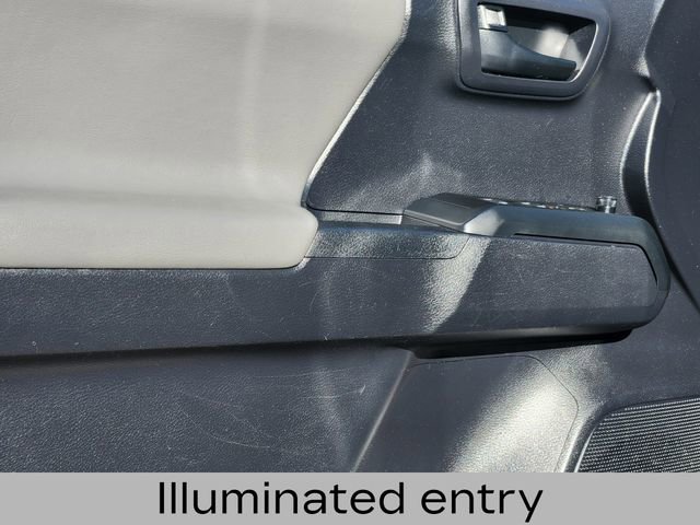 Used 2019 Toyota Tacoma SR image 11