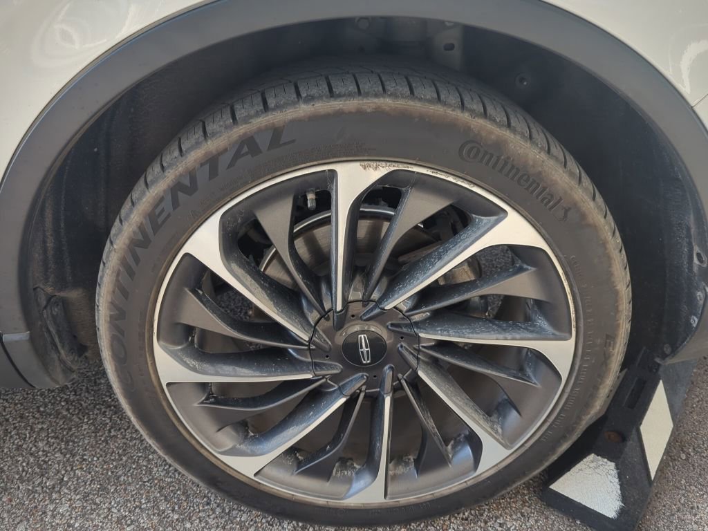 Used 2020 Lincoln Aviator Reserve w/ Equipment Group 201A image 12