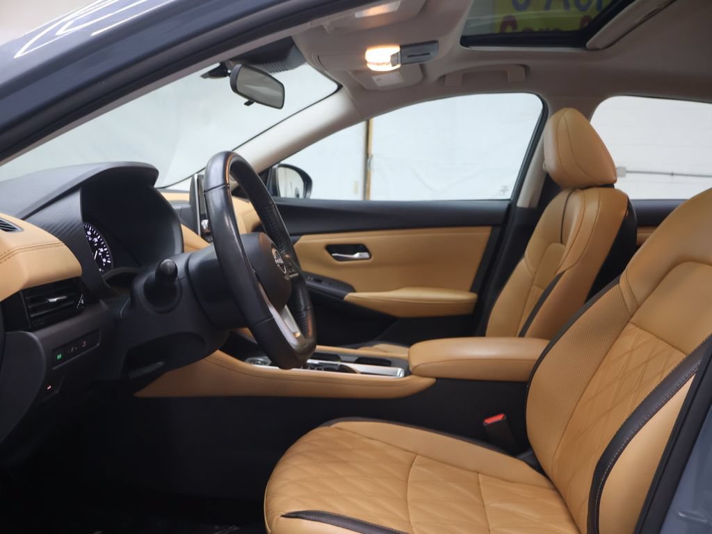 Used 2024 Nissan Sentra SV w/ SV Premium Package FWD image 16