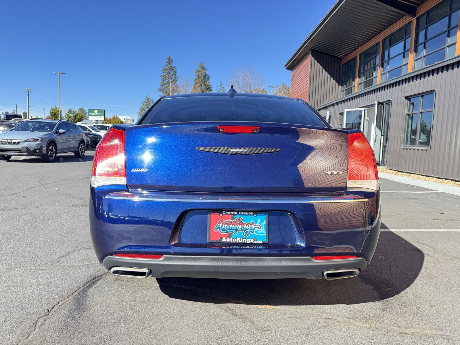 Used 2015 Chrysler 300 Limited w/ Driver Convenience Group AWD/4WD image 4