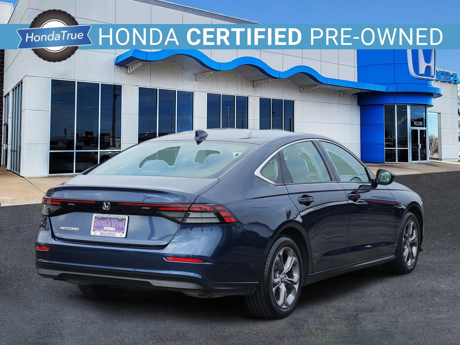 Used 2024 Honda Accord EX image 5