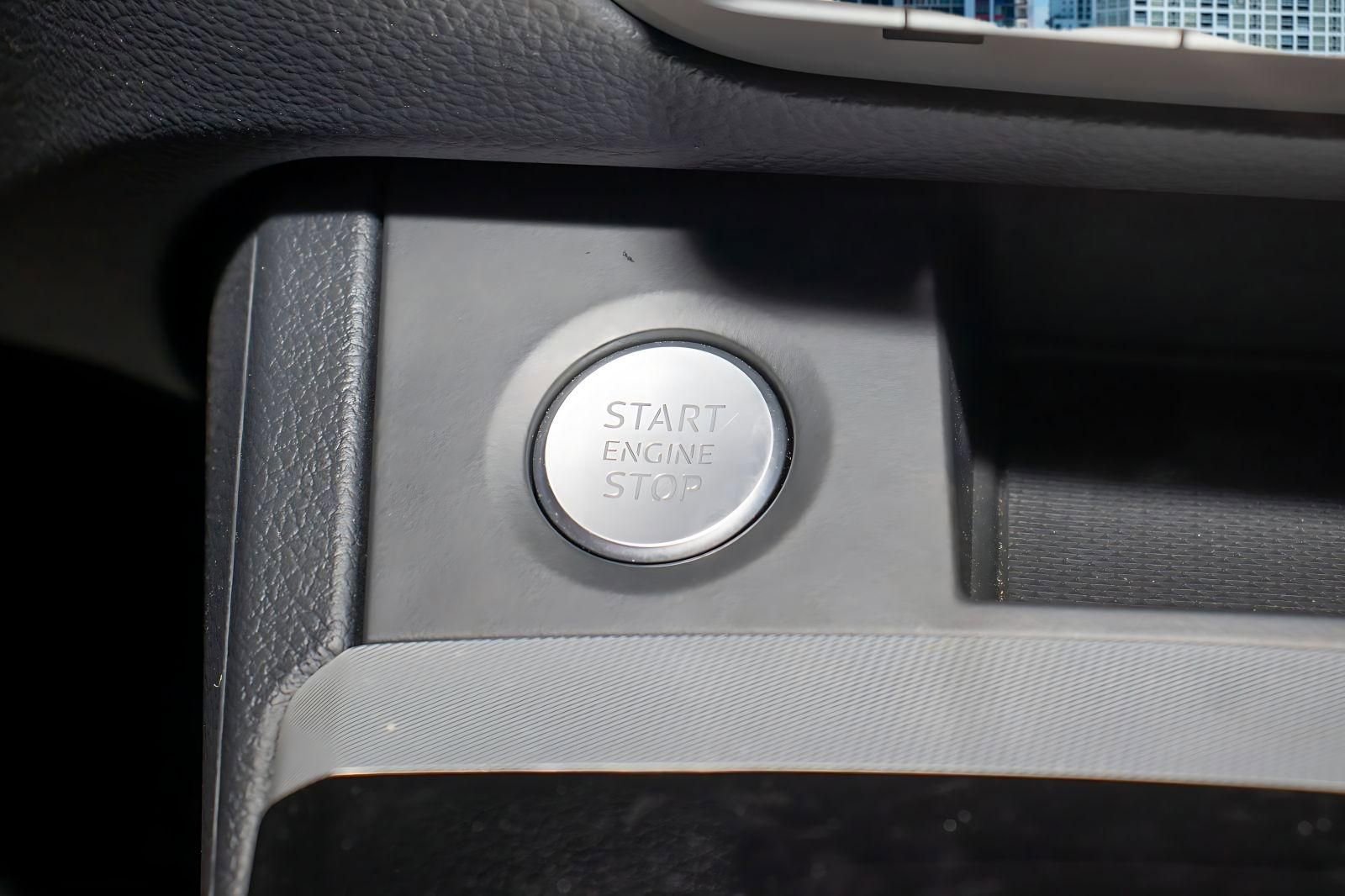 Used 2025 Audi Q5 2.0T Premium image 32