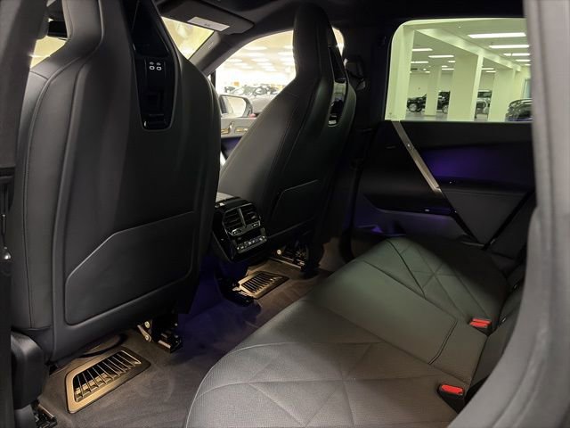 Used 2023 BMW iX xDrive50 w/ Premium Package image 14