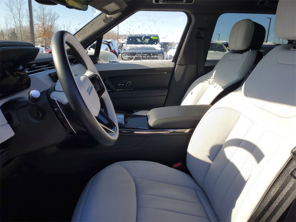 Used 2024 Land Rover Range Rover Sport Autobiography image 6