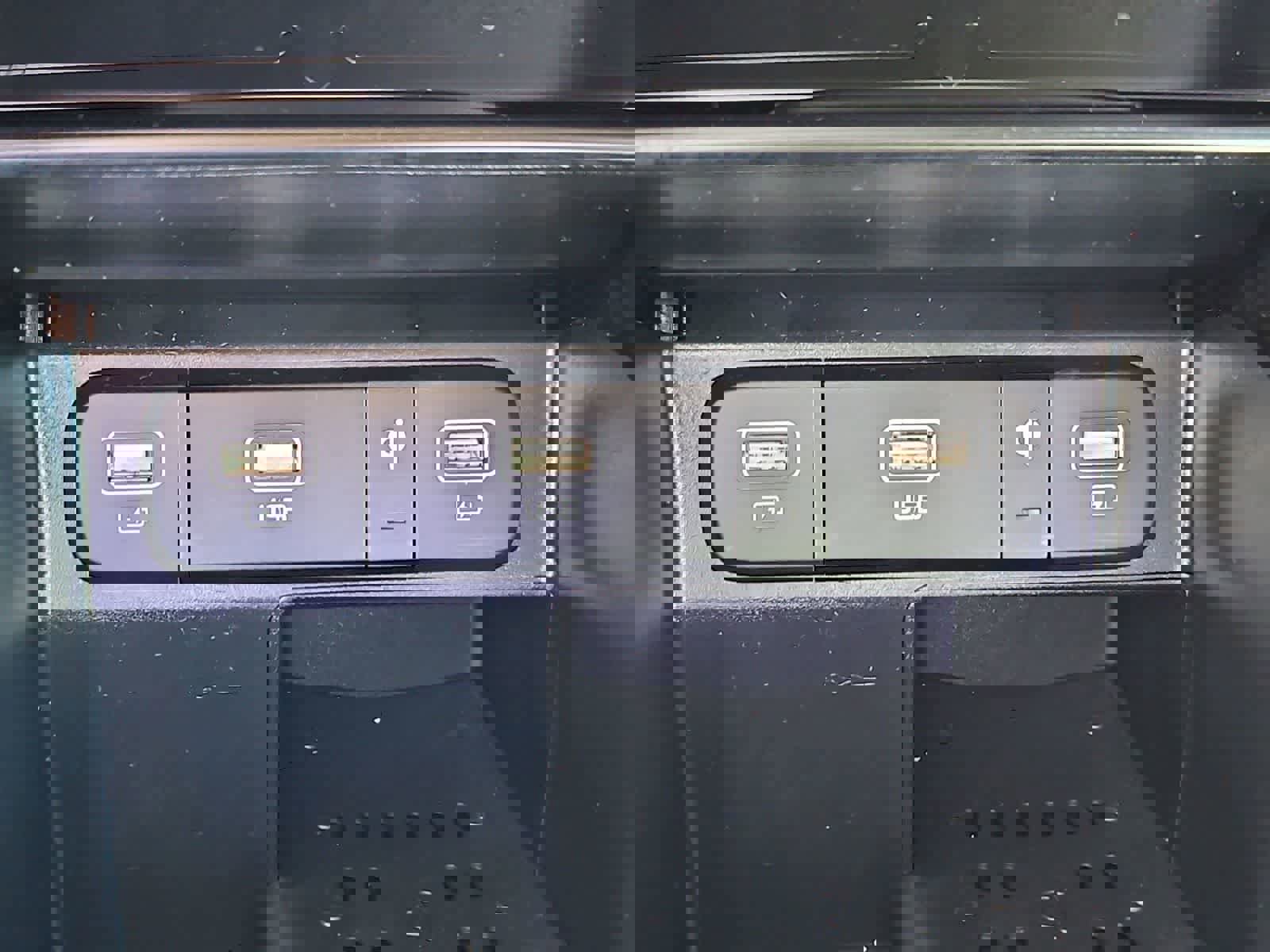 Used 2022 Kia Sorento EX w/ Panoramic Sunroof Package AWD/4WD image 32