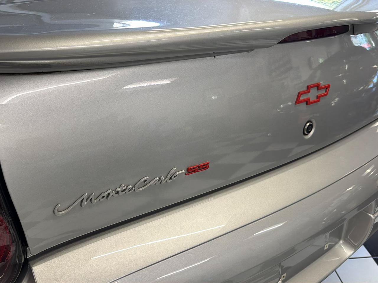 Used 2003 Chevrolet Monte Carlo SS w/ Mirror Group FWD image 8