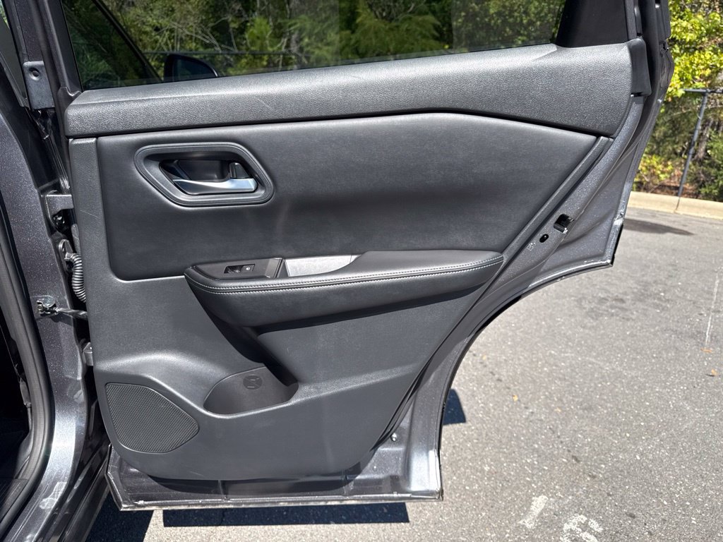 Certified 2026 Nissan Rogue SV FWD image 30