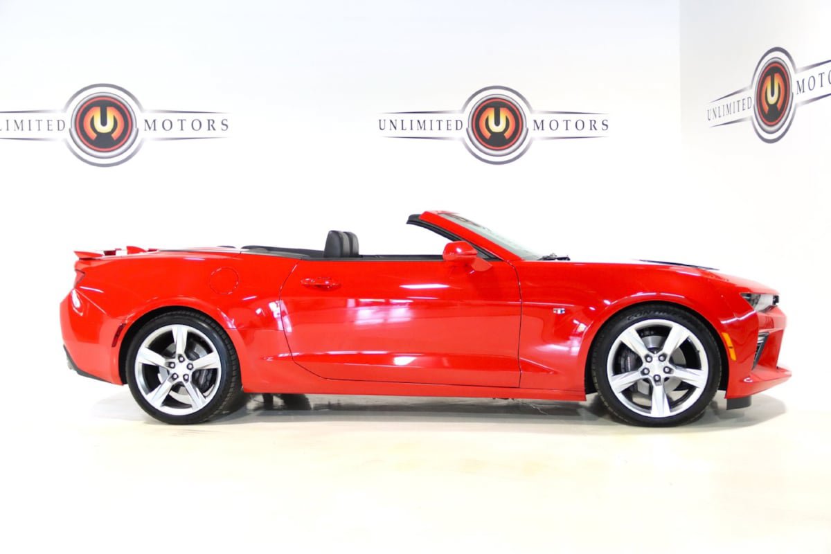 Used 2018 Chevrolet Camaro SS RWD image 35