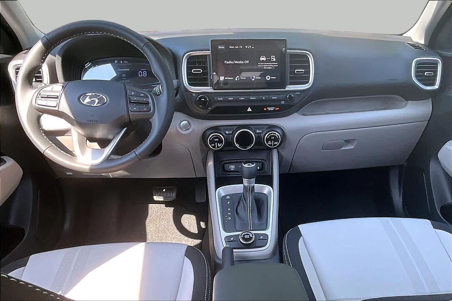 New 2026 Hyundai Venue SEL FWD image 5