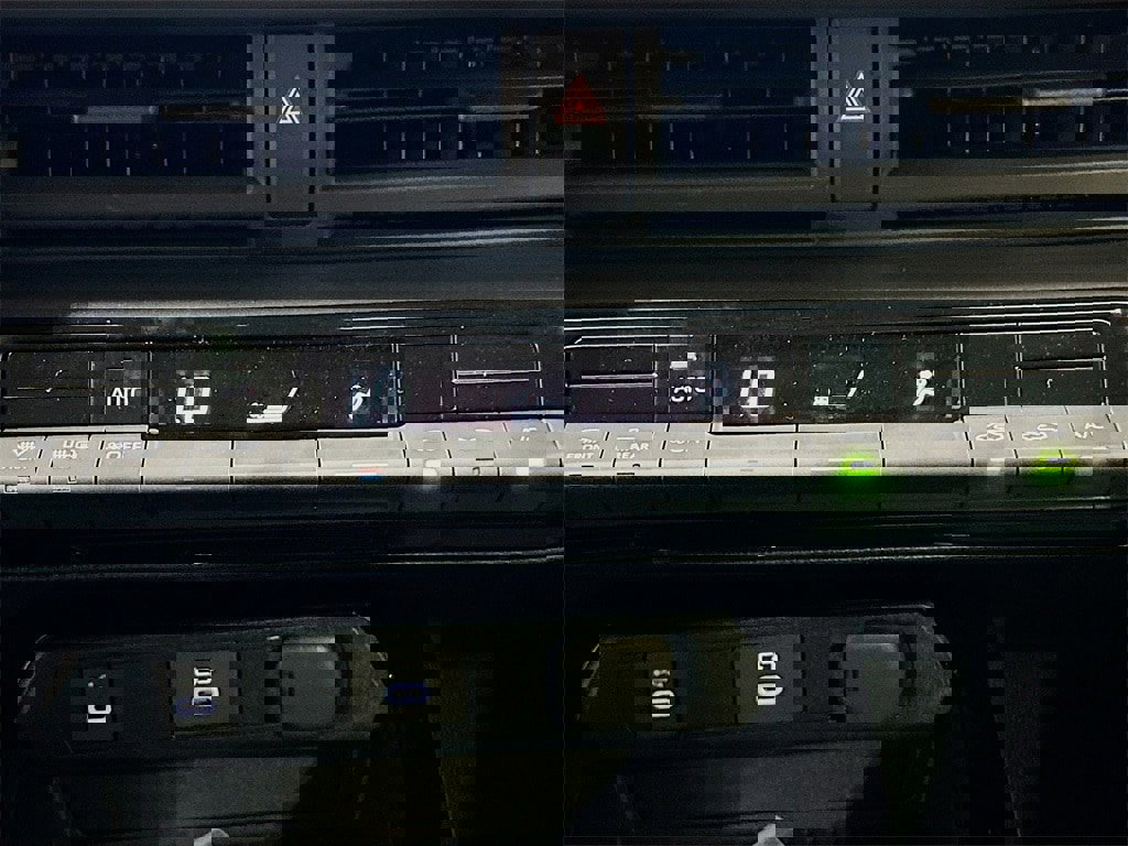 New 2026 Toyota Prius LE image 15