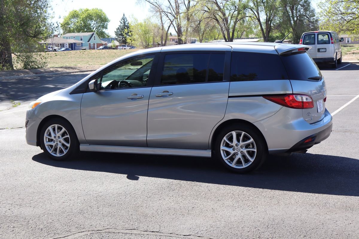 Used 2012 MAZDA MAZDA5 Touring w/ Moonroof & Audio Pkg image 8